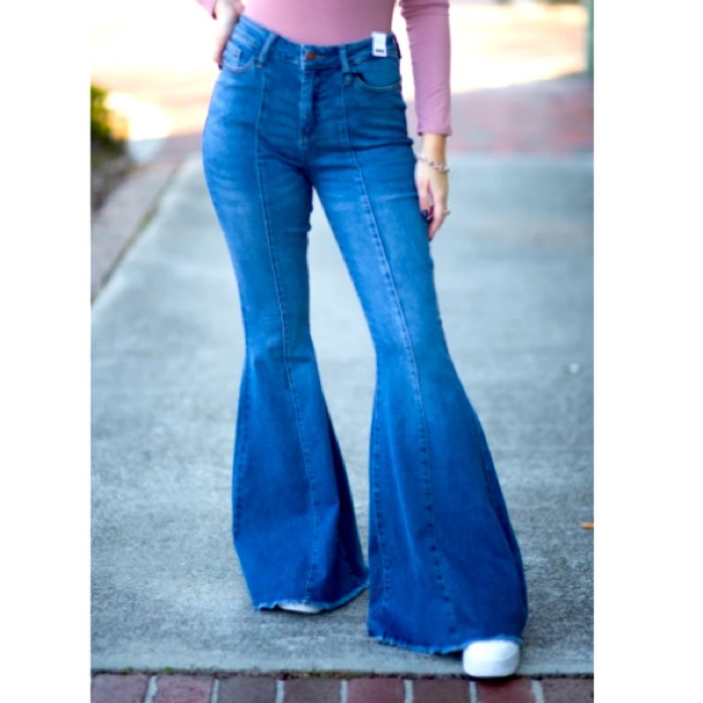 JB High Rise Mid Seam Flares